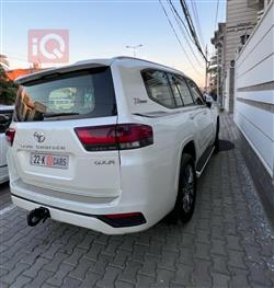 تويوتا لاندكروزر